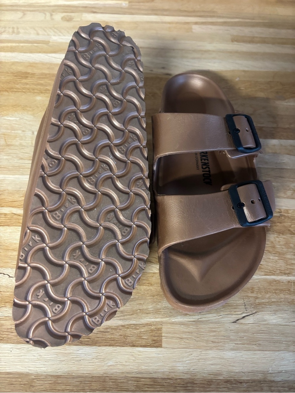 Bronze slide - Picture 2 of 3